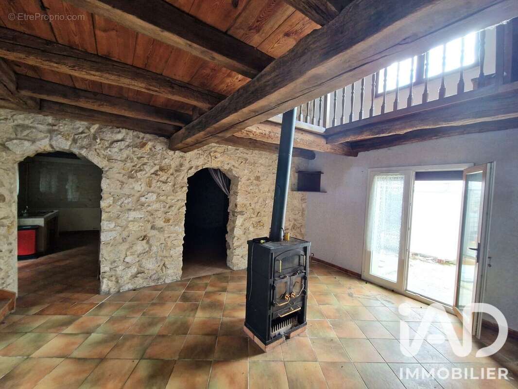 Maison 242 m² à Varreddes  - photo 2