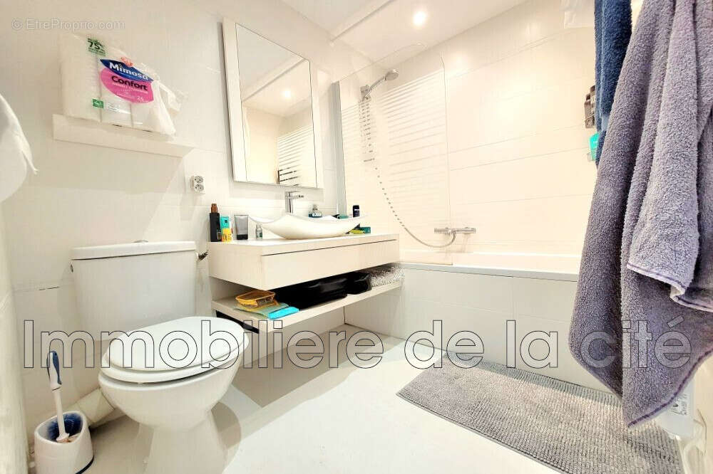 Appartement à GRIMAUD