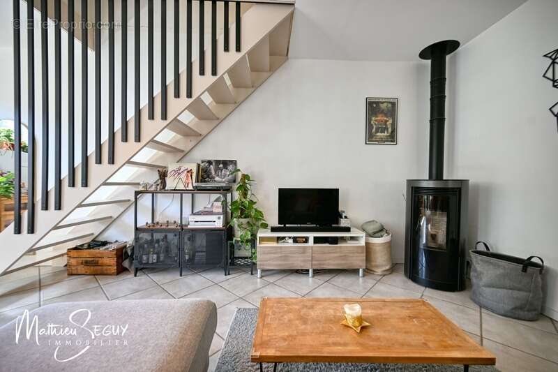Maison de village avec extérieur à SAIN BEL (69) - photo 30
