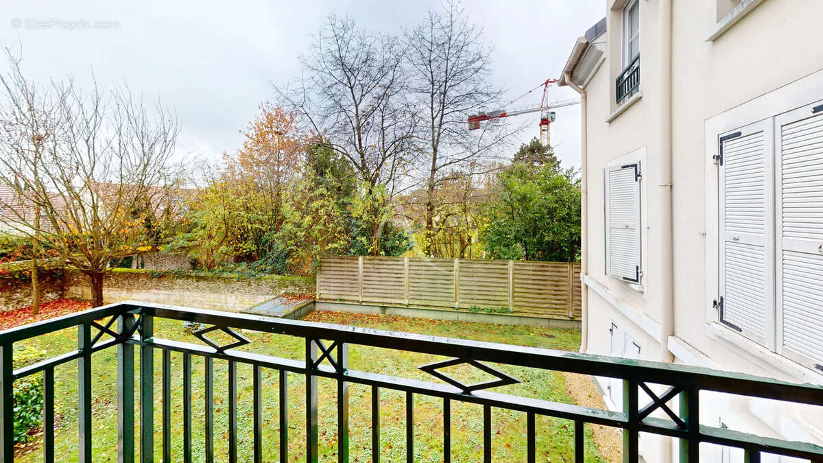 Appartement à LE PLESSIS-PATE