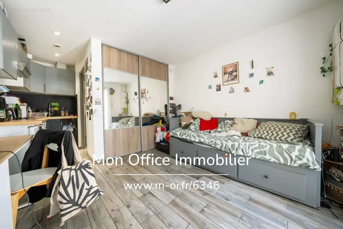 Appartement à MARSEILLE-5E