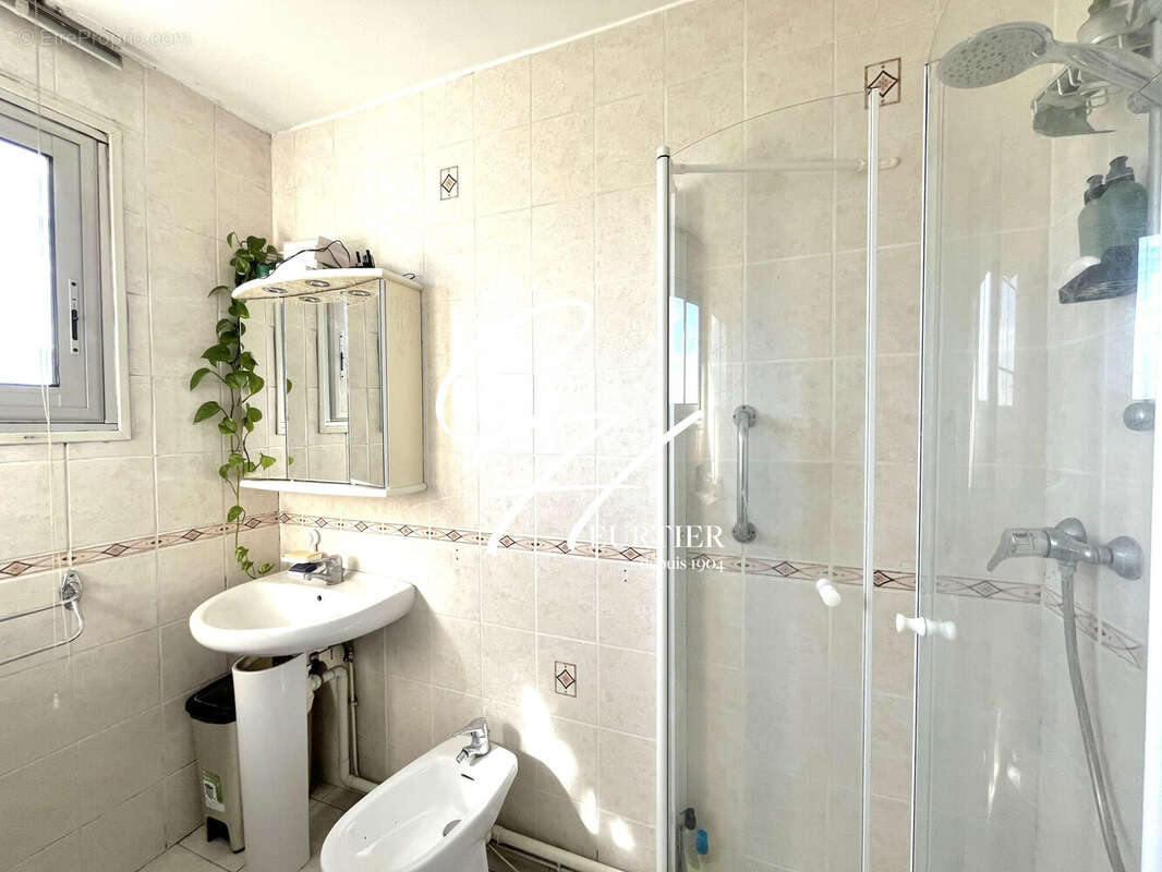 Appartement à SEYSSINET-PARISET