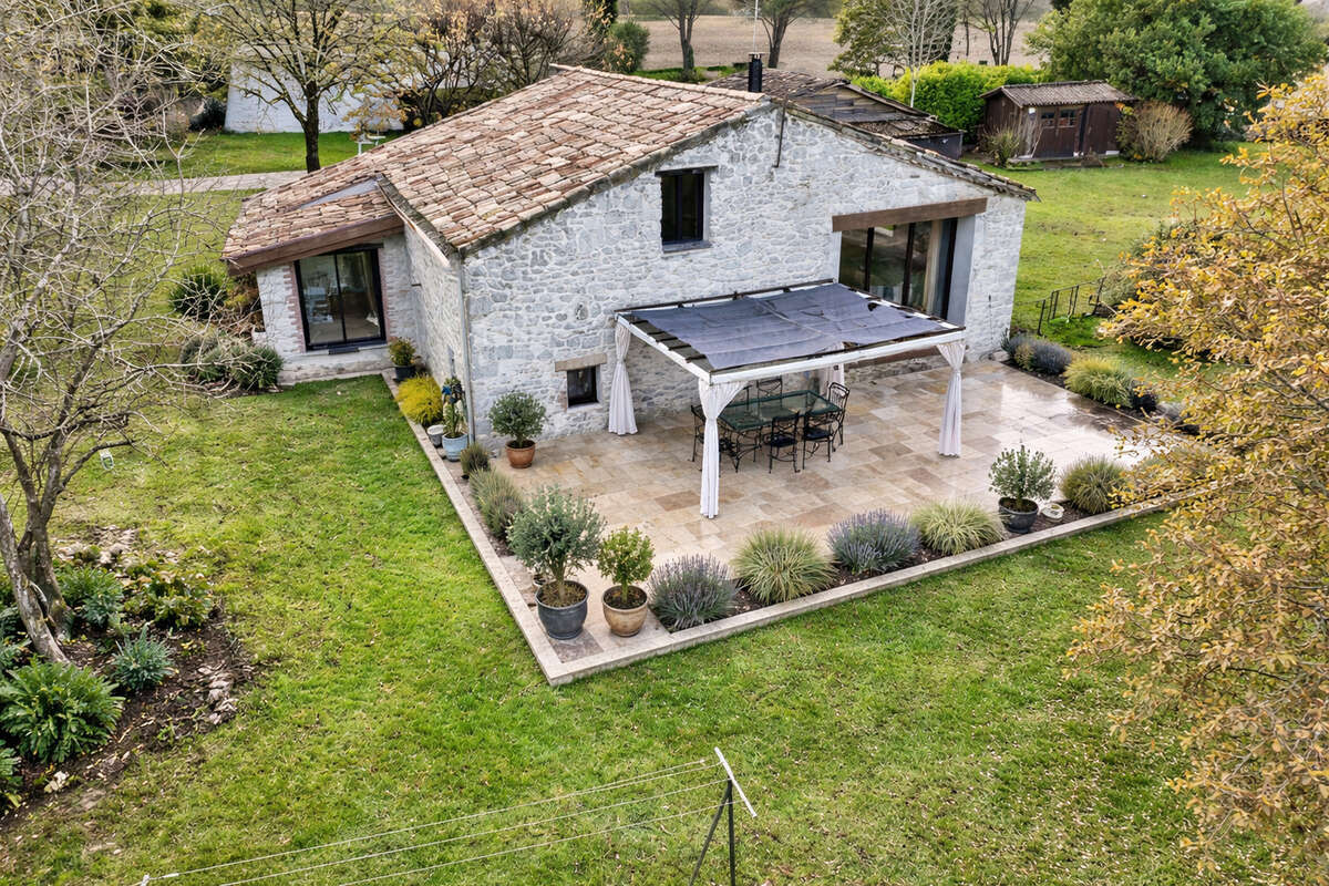 Maison à MONTAIGU-DE-QUERCY