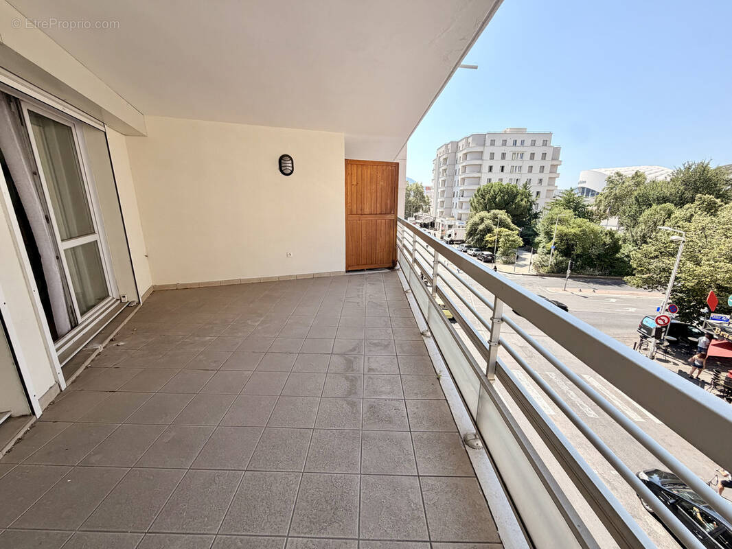 Appartement à MARSEILLE-8E