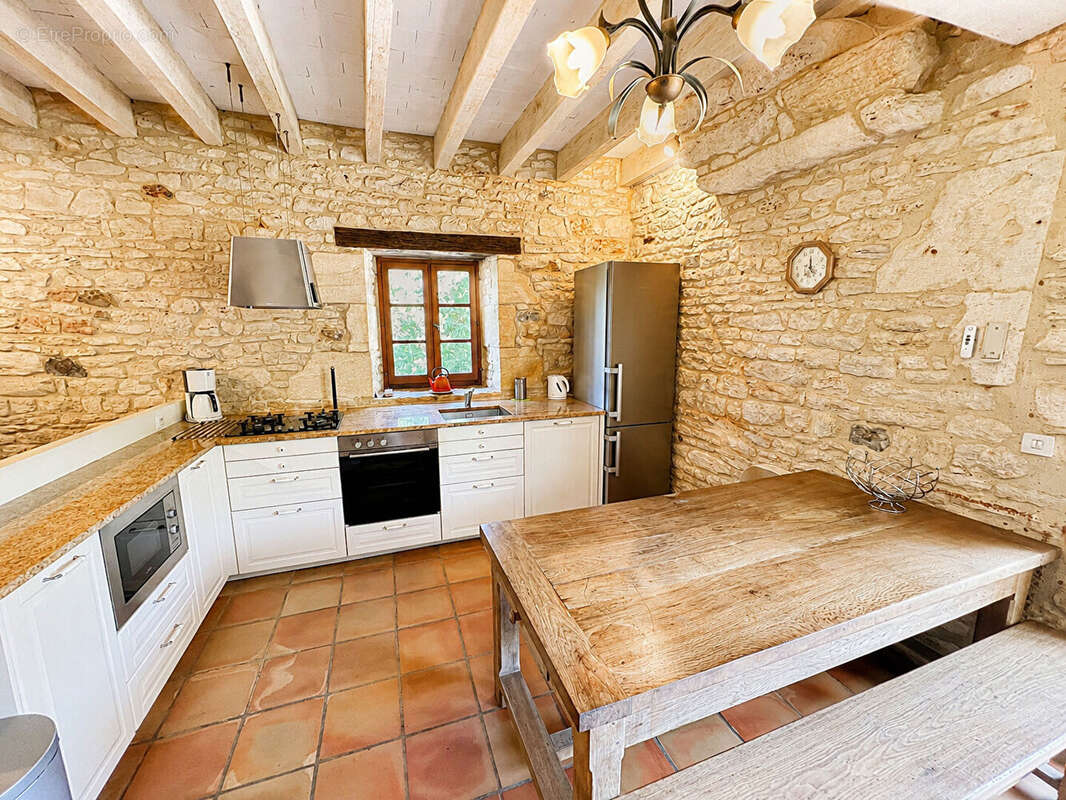Hameau en pierre de caractère du XVI siècle - Visite virtuelle - photo 3