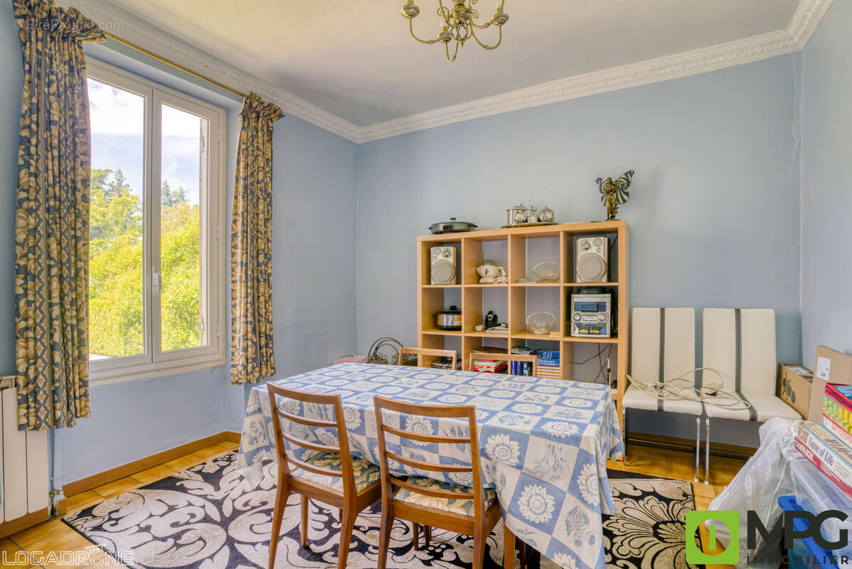 Maison à SAINTE-LIVRADE-SUR-LOT