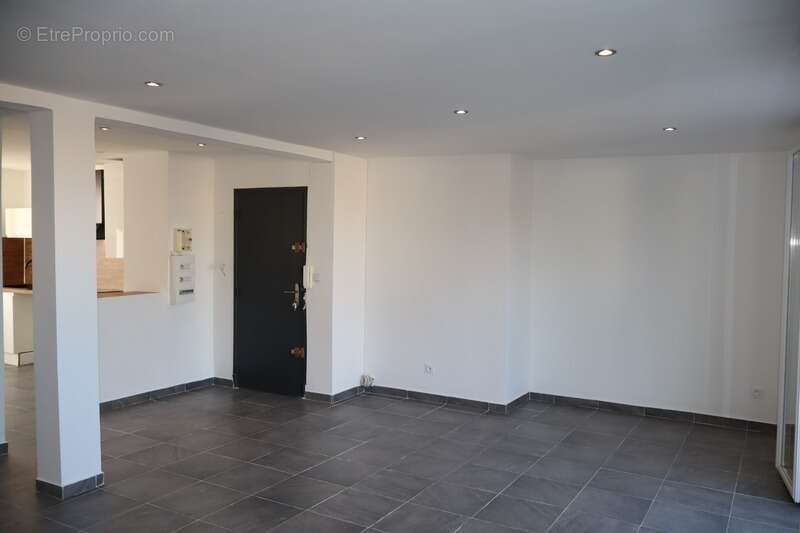 Faux F4 avec Terrasse+cave Montpellier St Cléophas / Nouveau Saint Roch - photo 20