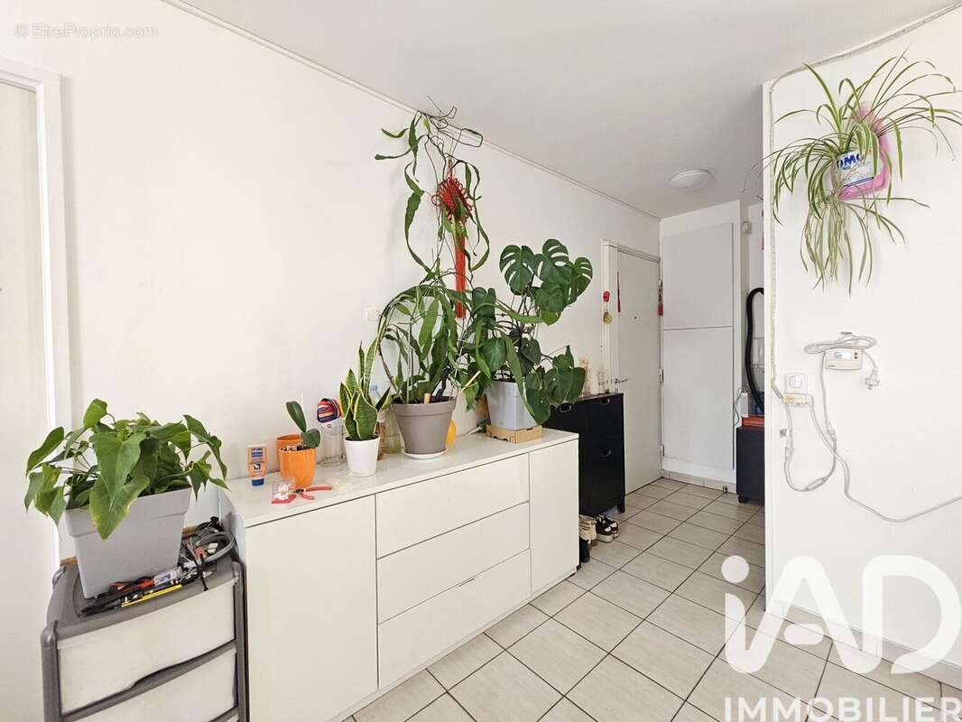 Photo 3 - Appartement à LA COURNEUVE