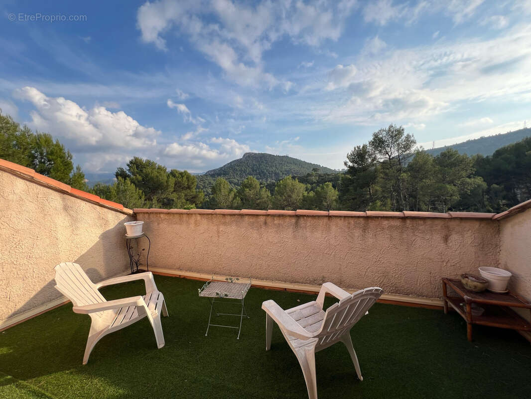 Maison à LA DESTROUSSE