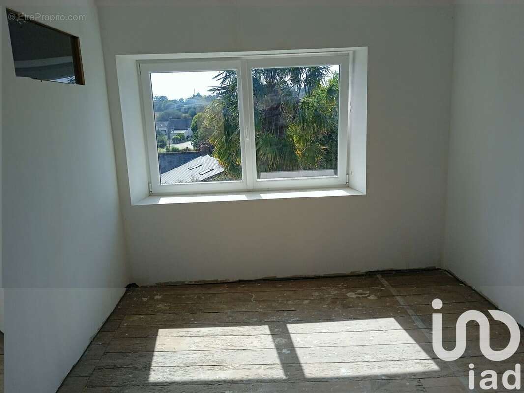 Photo 8 - Maison à LA ROCHE-DERRIEN