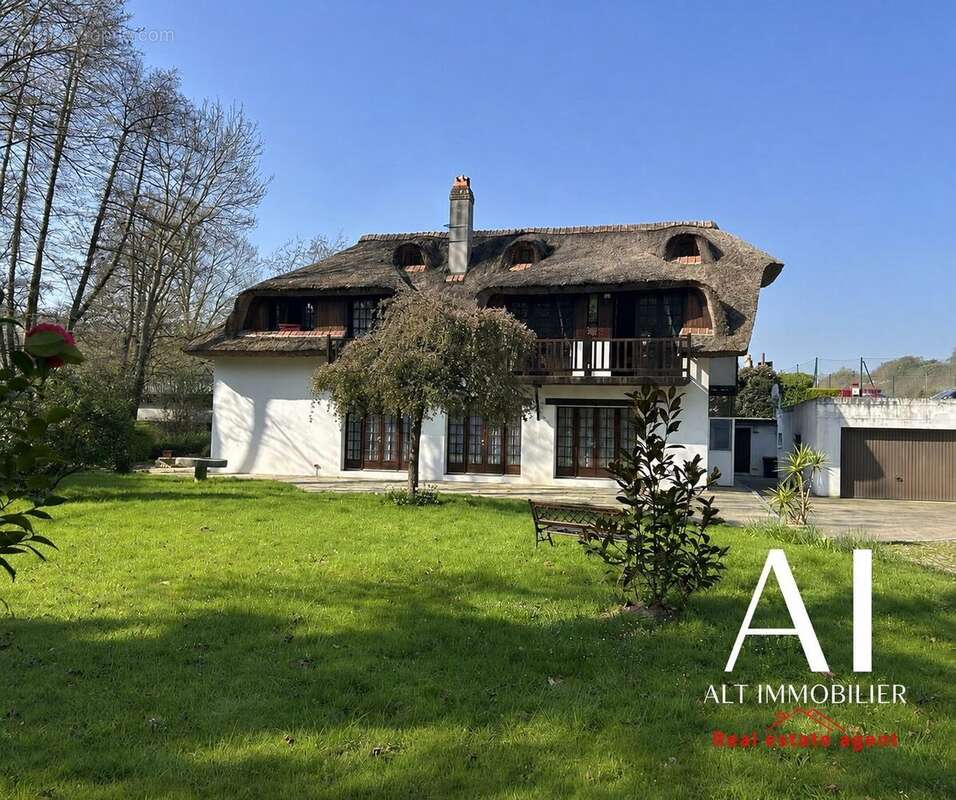 Maison 213 m² à Falaise  - photo 8