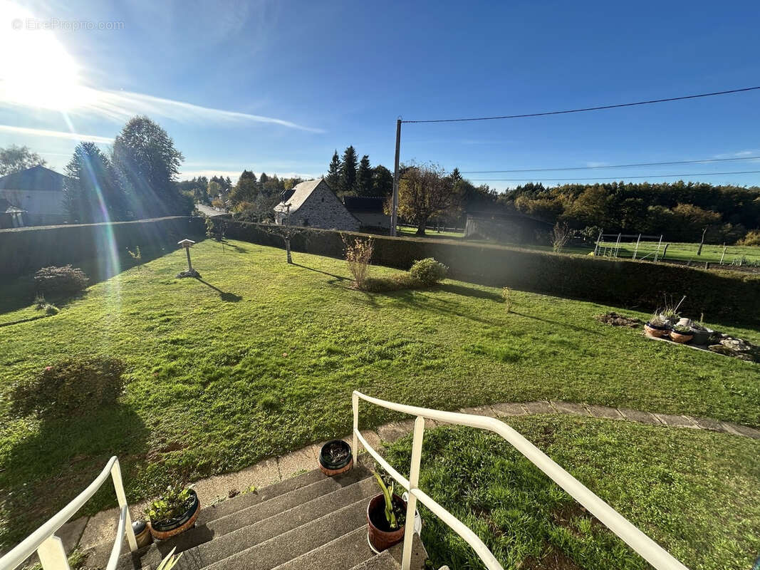 Maison à MARCILLAC-LA-CROISILLE