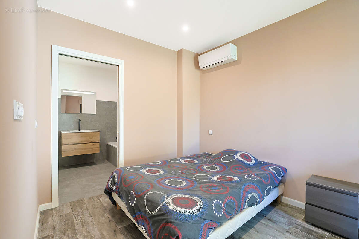 Maison à SOLLIES-PONT