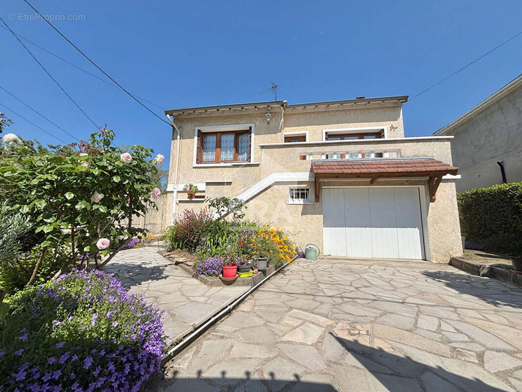 Maison à PONTAULT-COMBAULT