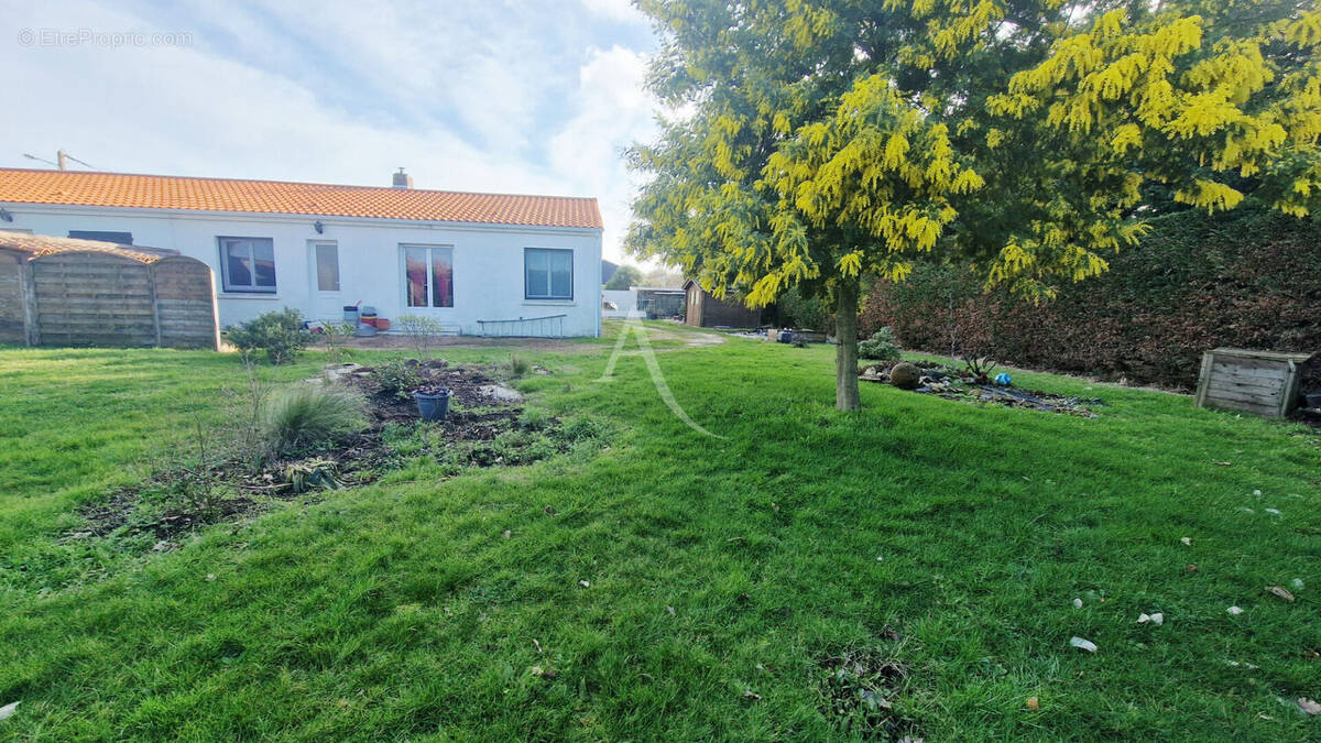 Maison à TALMONT-SAINT-HILAIRE