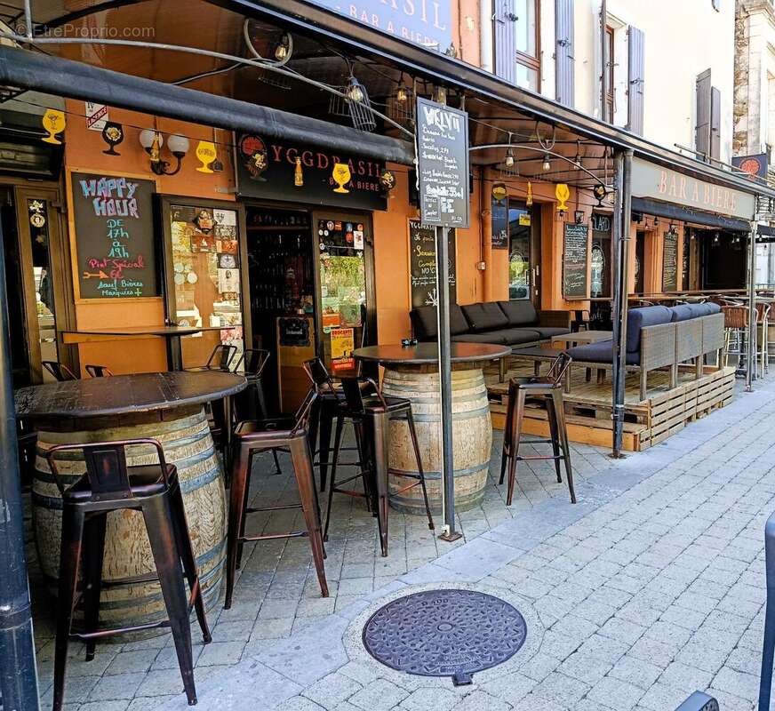 Photo 2 - Commerce à LES VANS