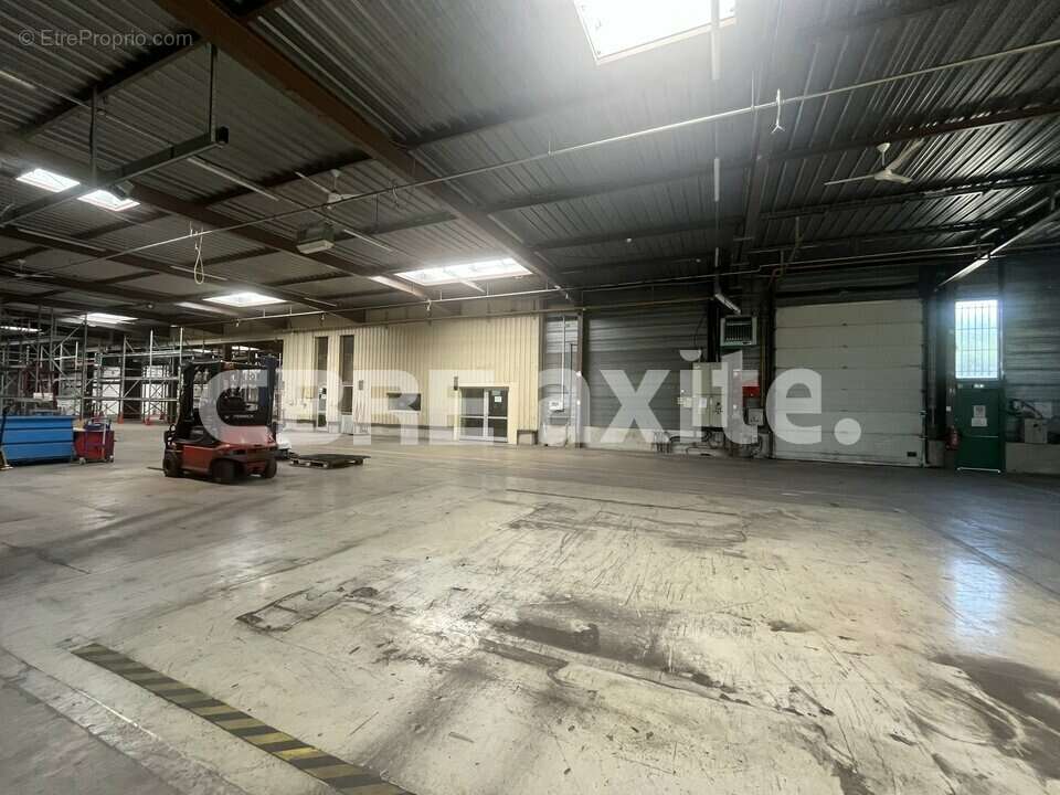 2020 m² à Valence  - photo 2