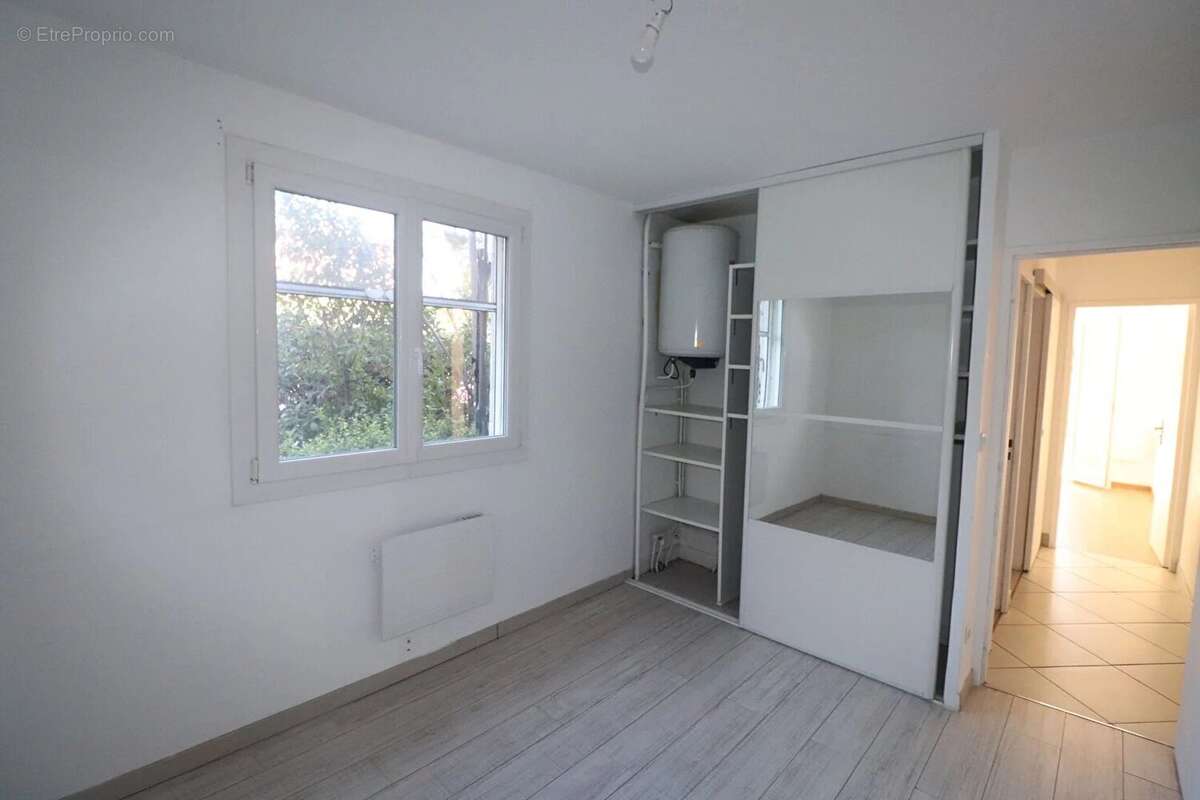 Appartement à SAINT-CYR-SUR-MER