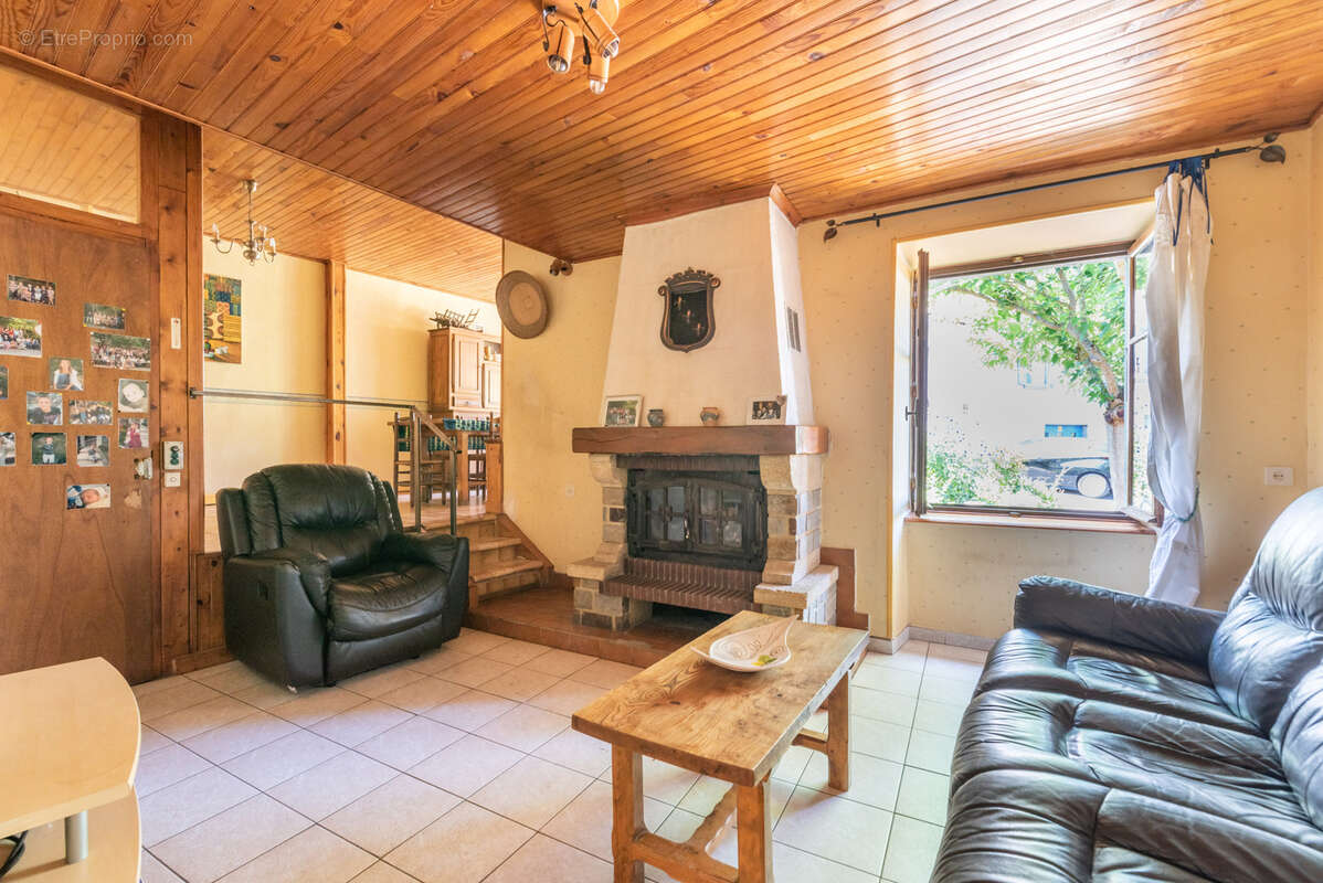 Maison à MONISTROL-D&#039;ALLIER