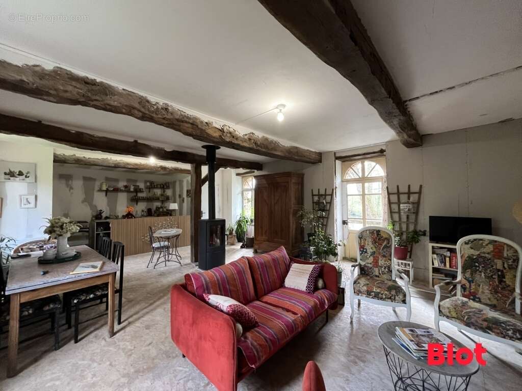 Maison à ERCE-EN-LAMEE