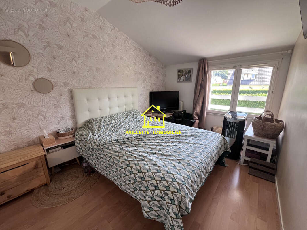 Maison 93 m² à Saint-Arnoult  - photo 6