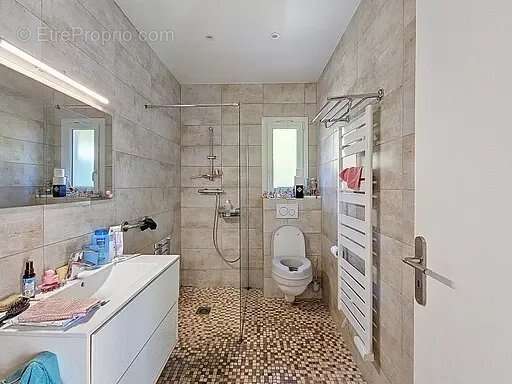 Maison à SAINT-LAURENT-DU-VAR