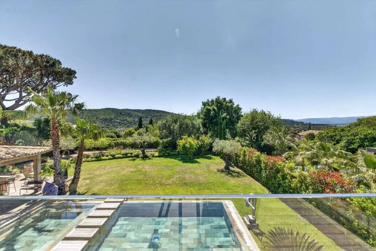 À Vendre – Villa d’architecte neuve à pied du village de Saint-Tropez - photo 2
