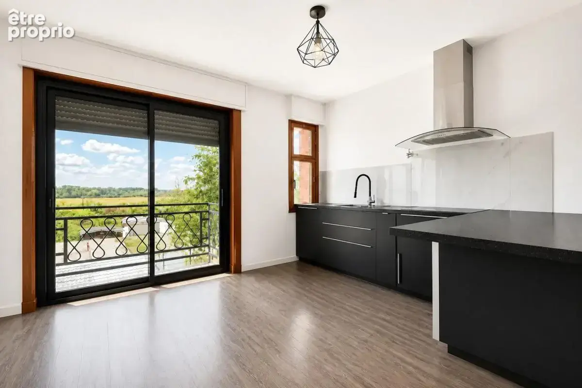 Maison de 9 pièces de 303m² à Guilly - photo 5