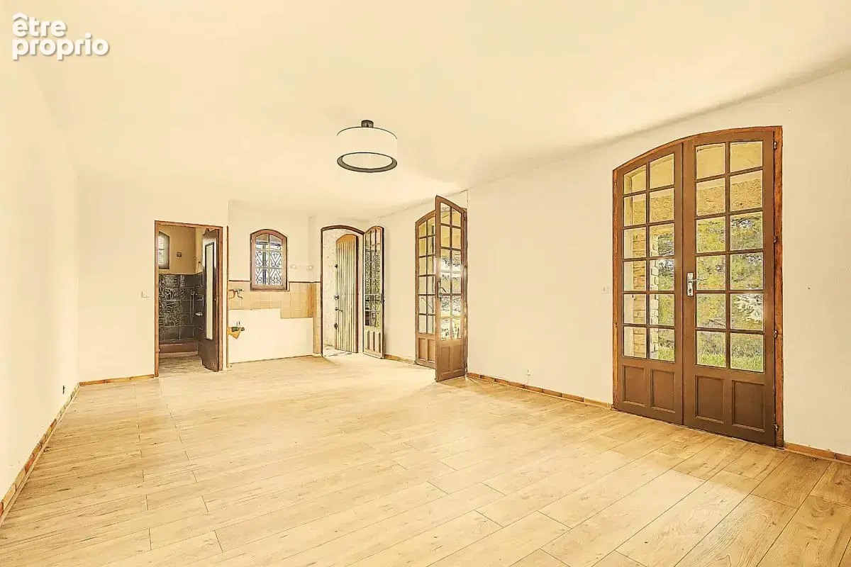 Maison de caractère avec vue panoramique - Fort potentiel - photo 15