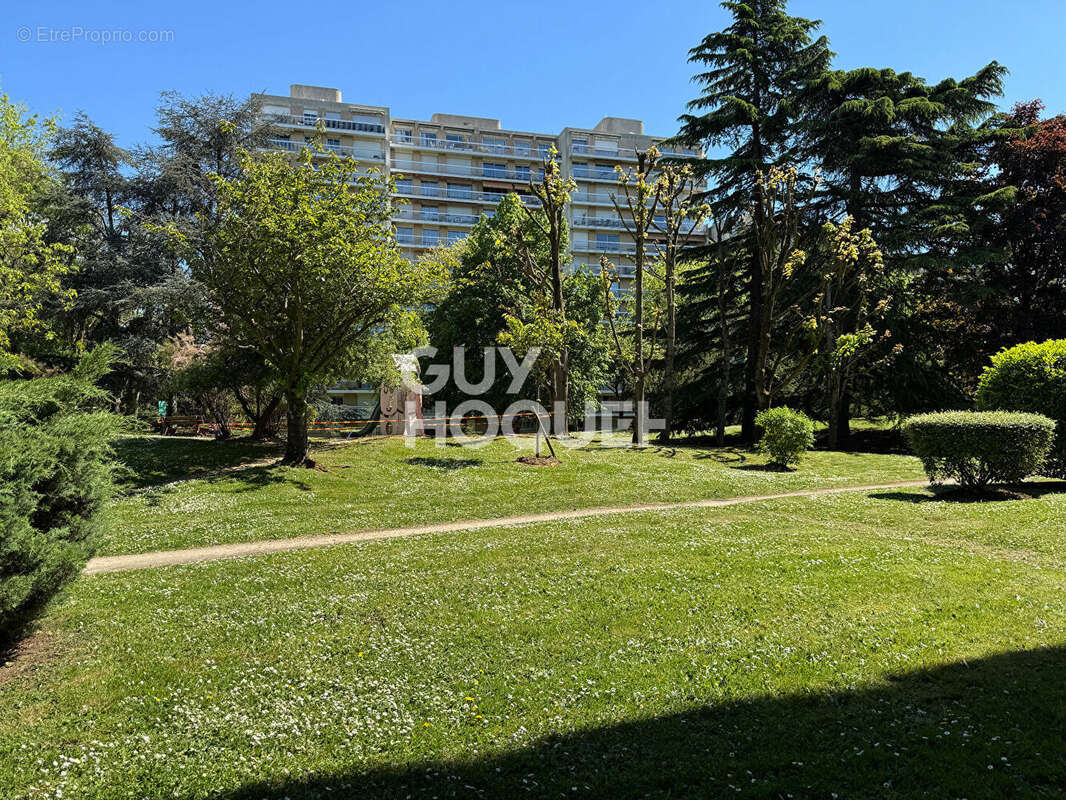 Appartement à MAISONS-ALFORT