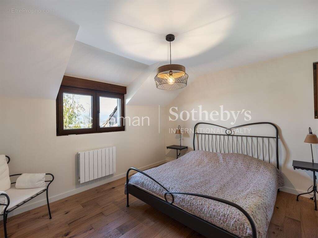 Maison à CHENS-SUR-LEMAN