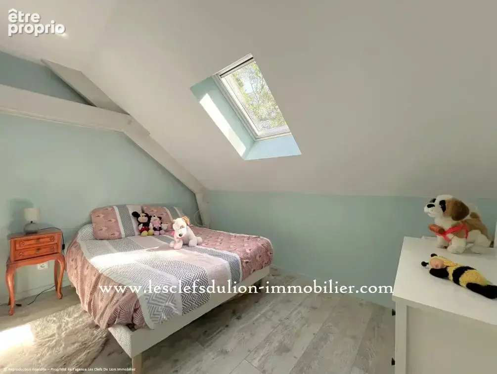 Maison traditionnelle de 2019 sur parc boisé. - photo 12