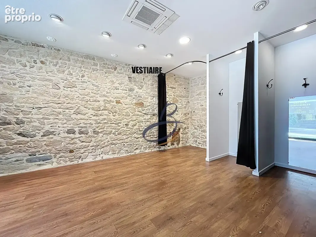 Vente Bureau-local Bourgoin-jallieu(38300) 210 000ï¿œ - photo 6