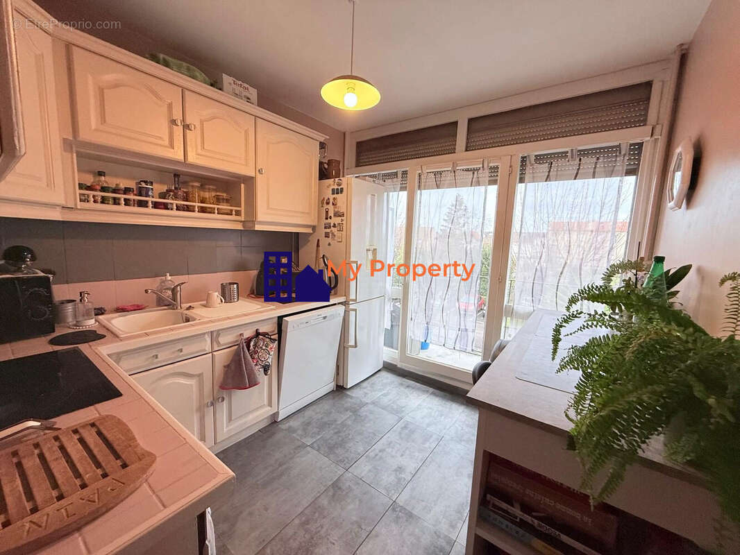 Appartement à HOUILLES