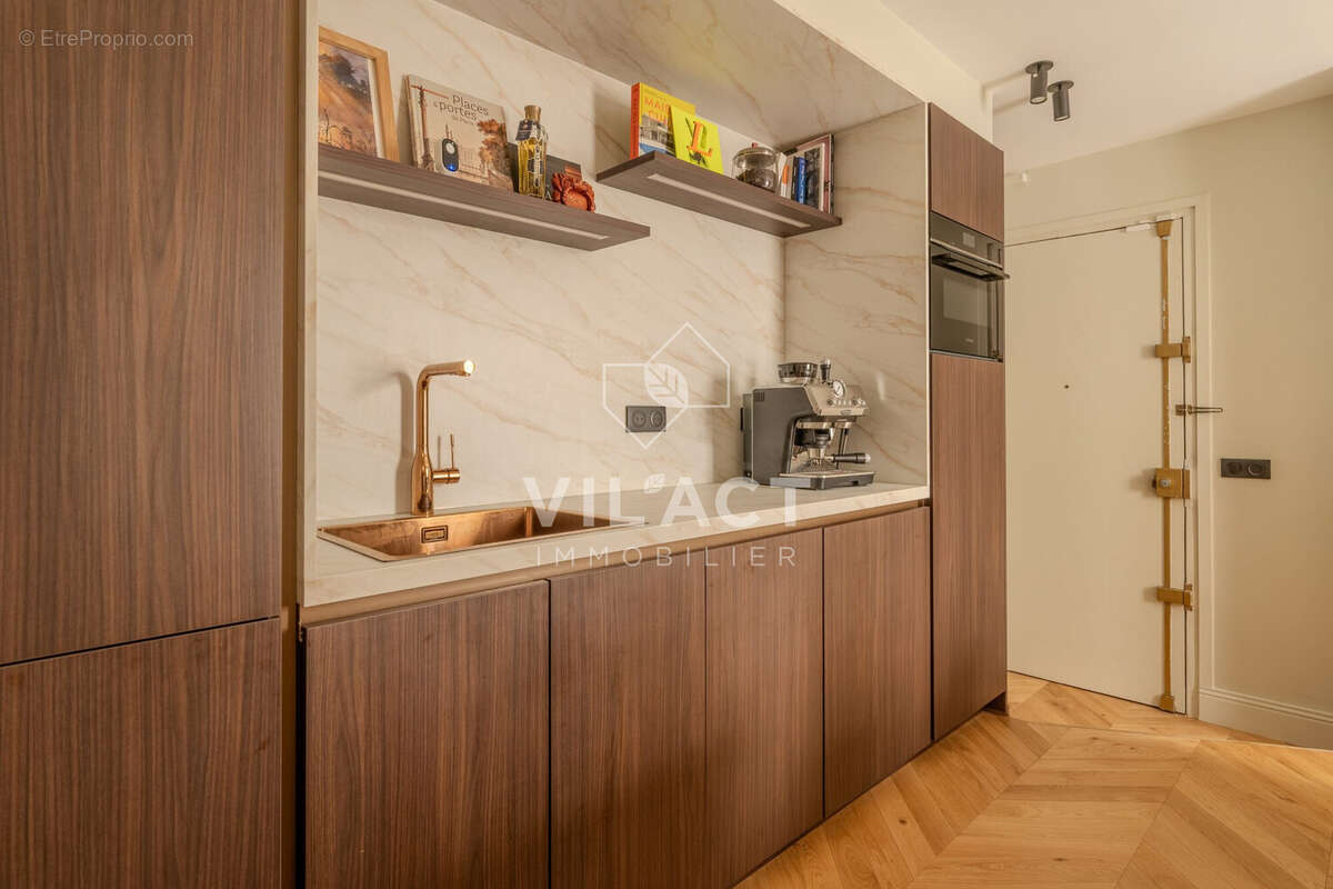 Appartement à PARIS-20E