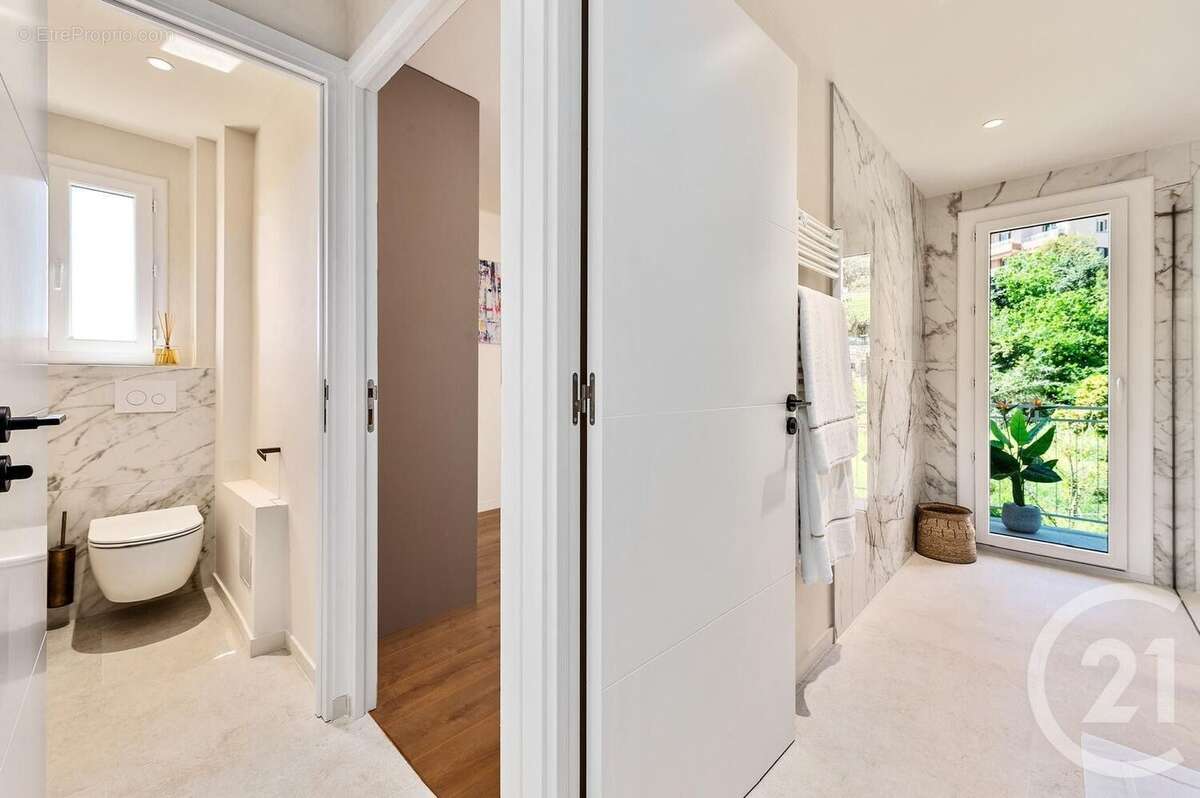 Appartement à ROQUEBRUNE-CAP-MARTIN