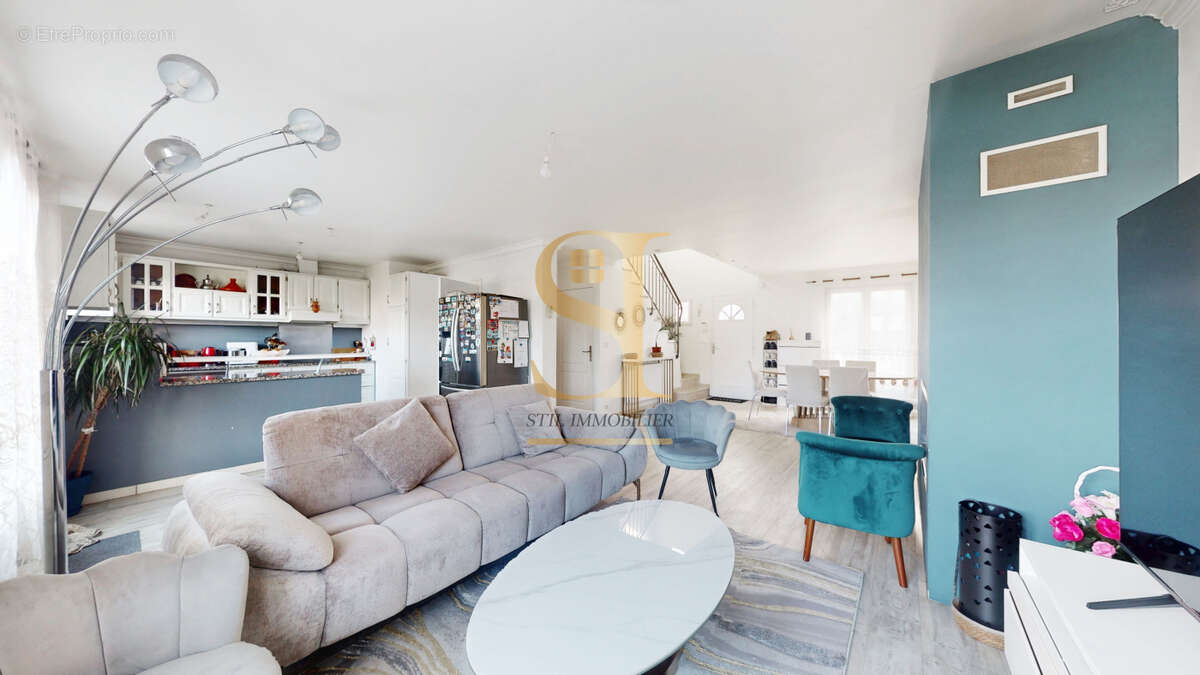 Maison à VIGNEUX-SUR-SEINE