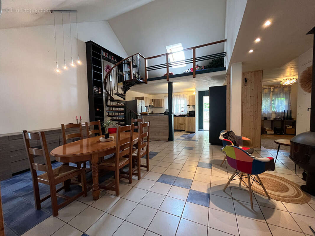 Maison à MAGNY-COURS