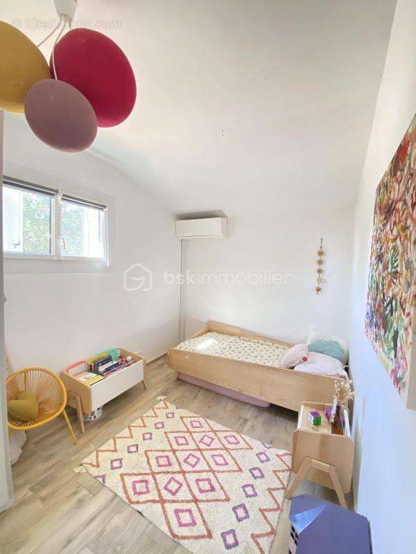 Maison à POURRIERES