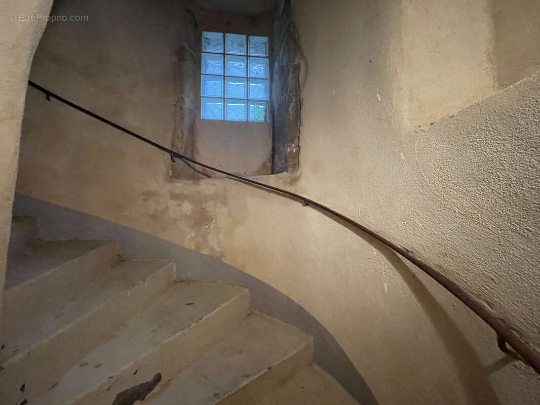 Appartement à L'ARBRESLE