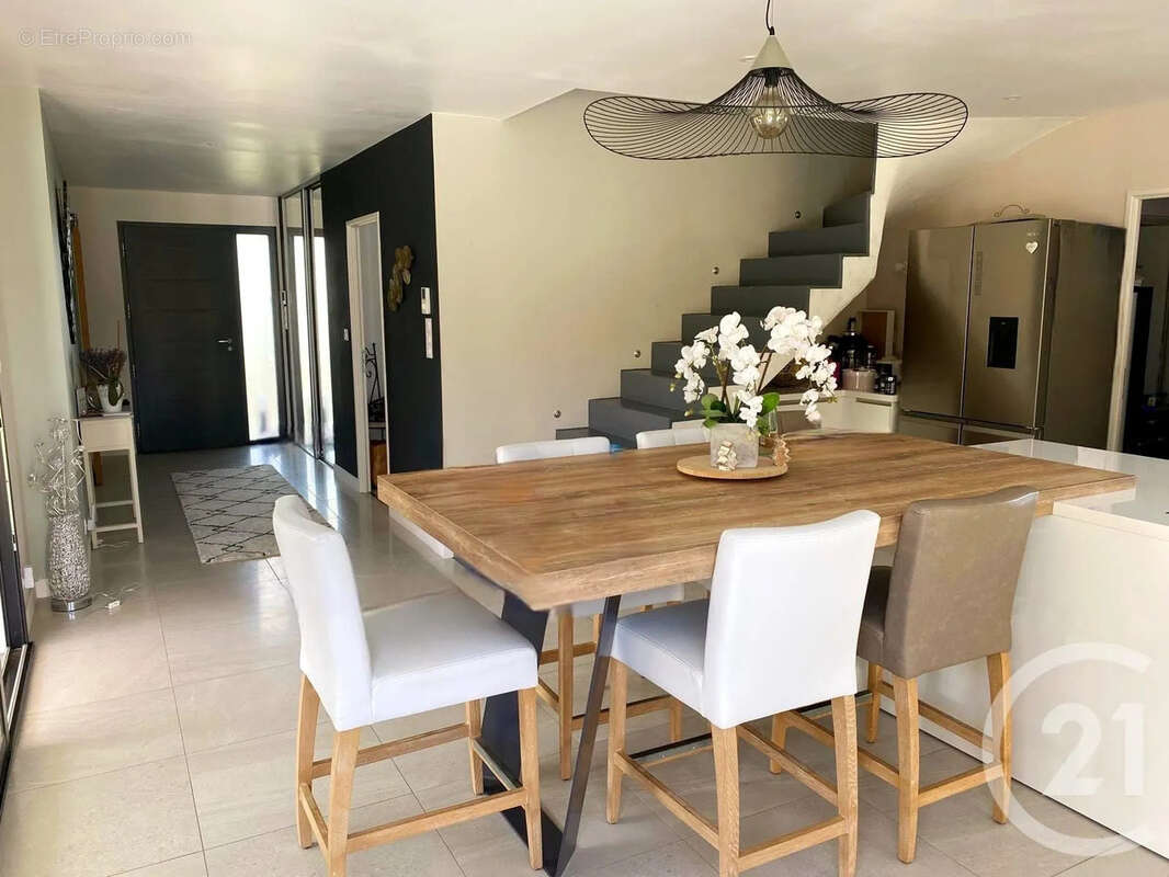 Maison 167 m² à Gaillac  - photo 3