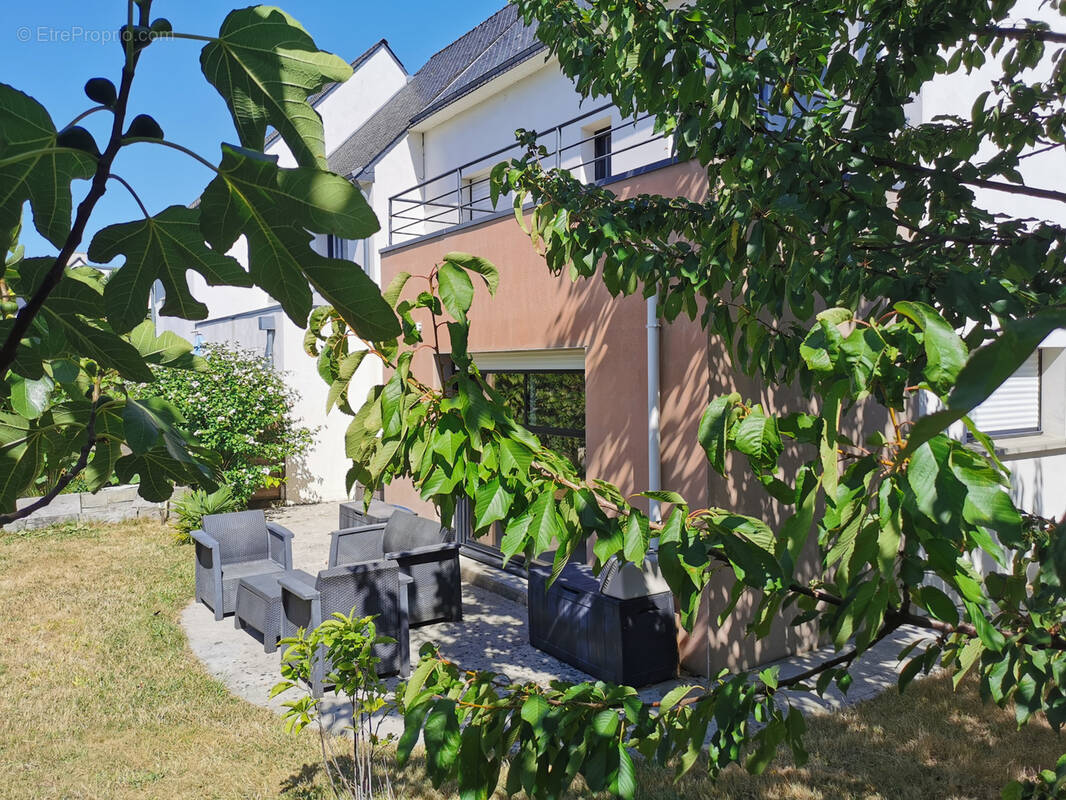 Maison à SAINT-AVE