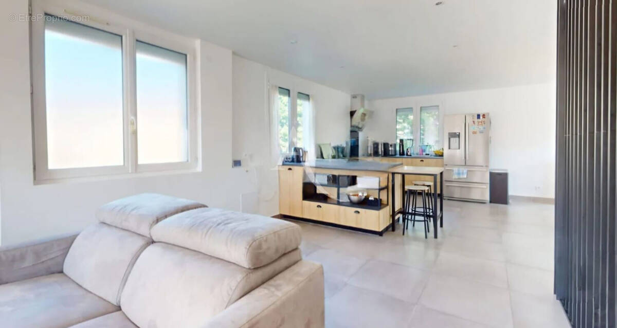 Maison à VILLEMOMBLE