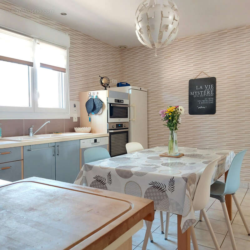 Maison à vendre 5 pièces CAMPSAS (82)avec garage attenant et double garage indépendant, piscine, terrasse couverte, puits, sur 2 - photo 59