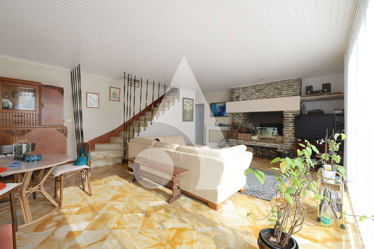 Maison à CORBEIL-ESSONNES