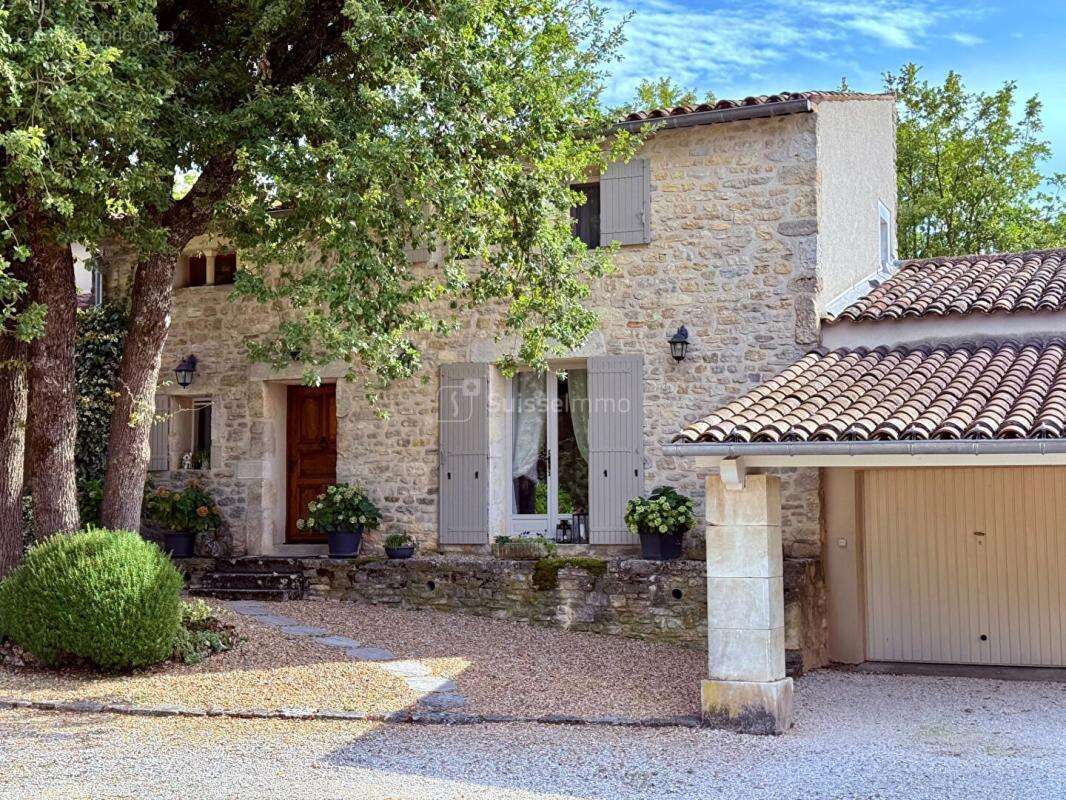 Villa de prestige en pierre - photo 14