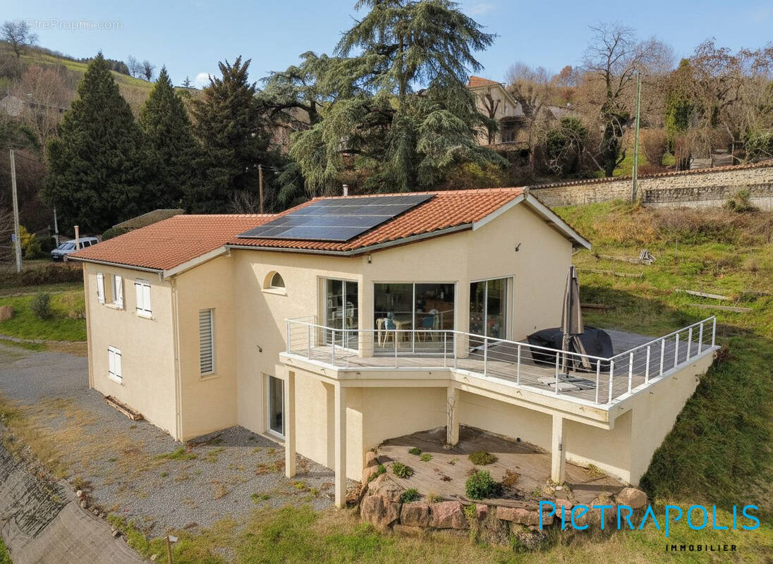 Maison à SAINT-FORGEUX