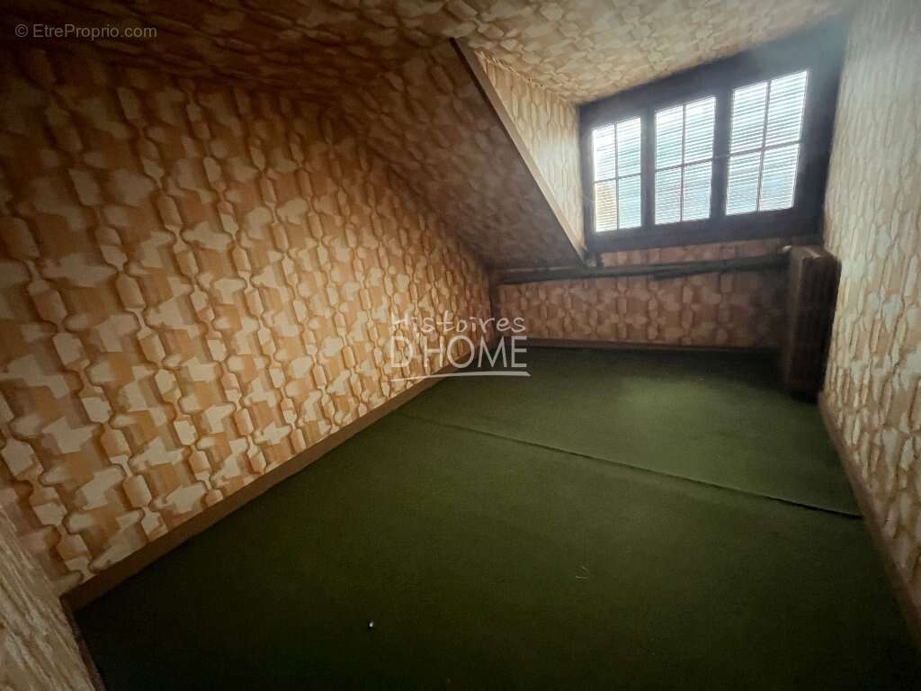 Maison à JOUY-LE-CHATEL