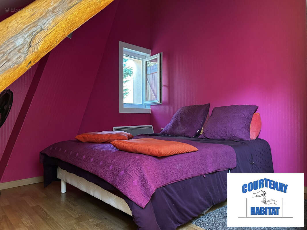 Maison à SAVIGNY-SUR-CLAIRIS