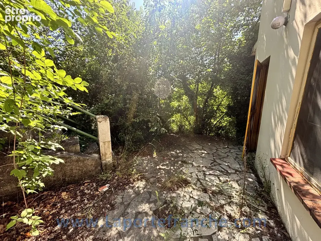 Cagnes maison 65 m2 à rénover sur terrain 1836 m2 - photo 5